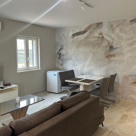 Apartman Linda Lägenhet Cres Exteriör bild