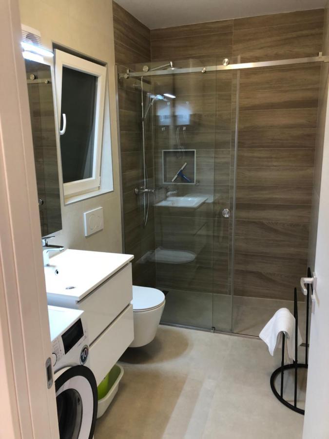 Apartman Linda Lägenhet Cres Exteriör bild