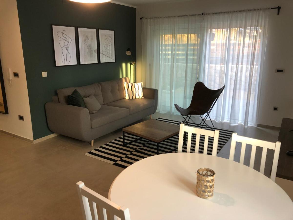 Apartman Linda Lägenhet Cres Exteriör bild