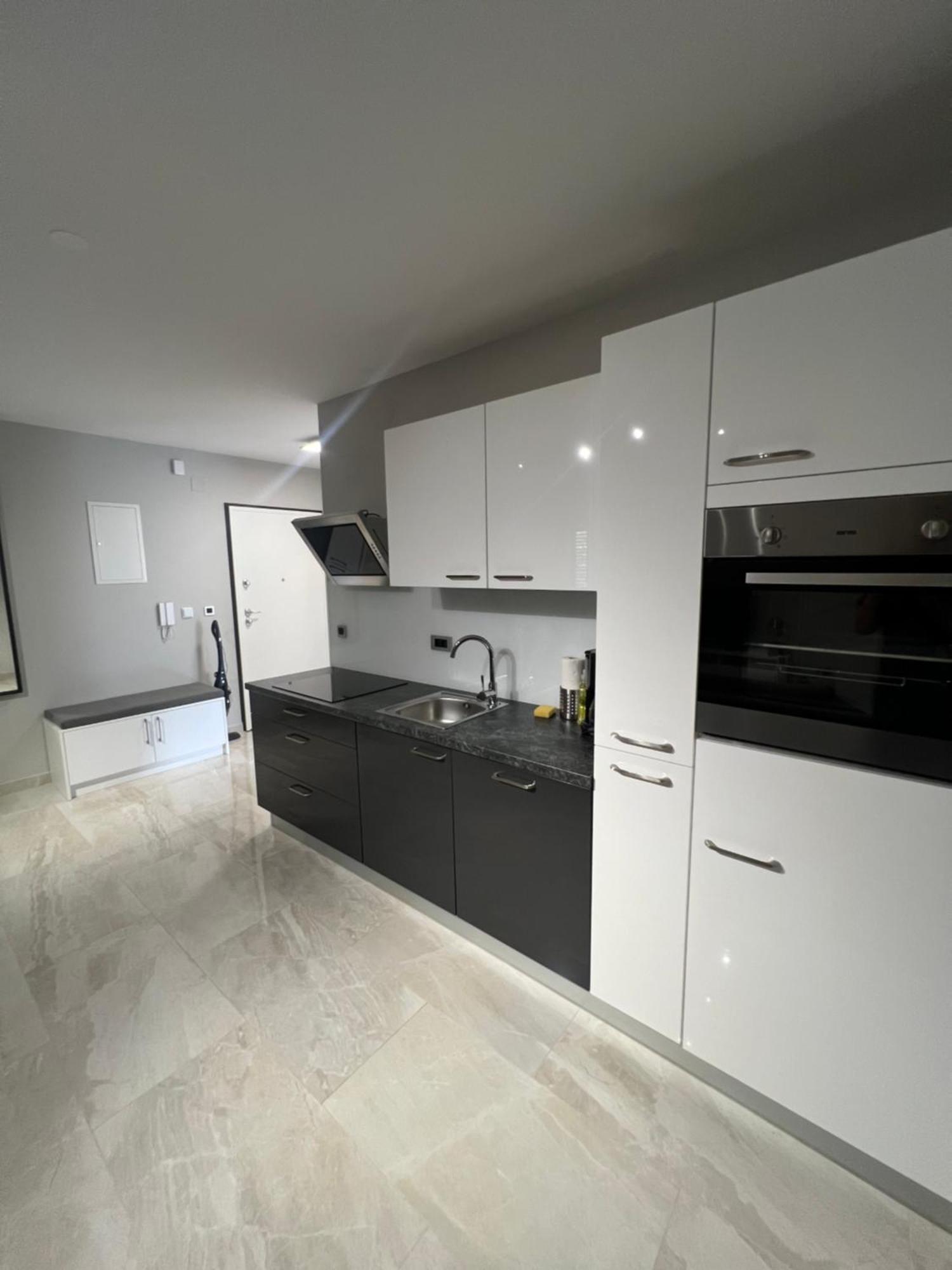 Apartman Linda Lägenhet Cres Exteriör bild