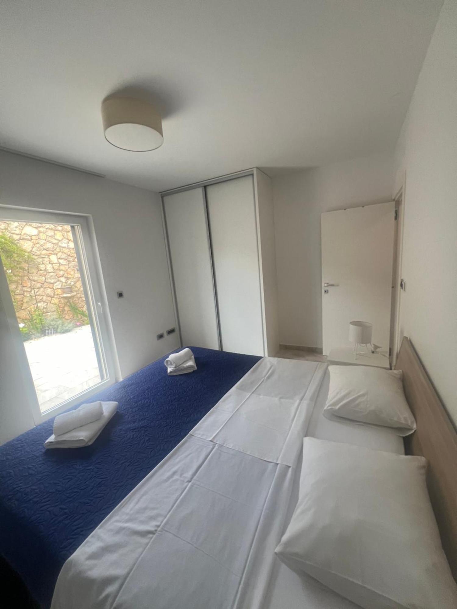 Apartman Linda Lägenhet Cres Exteriör bild